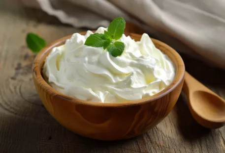 Comment obtenir une chantilly légère faites maison de facon simple grâce à notre fouet de cuisine